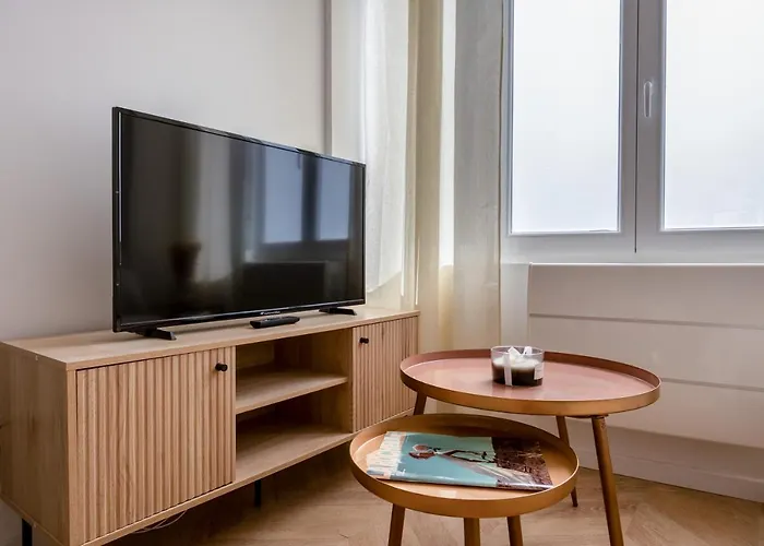 La Perle Citadine En Hyper Centre Апартаменты *